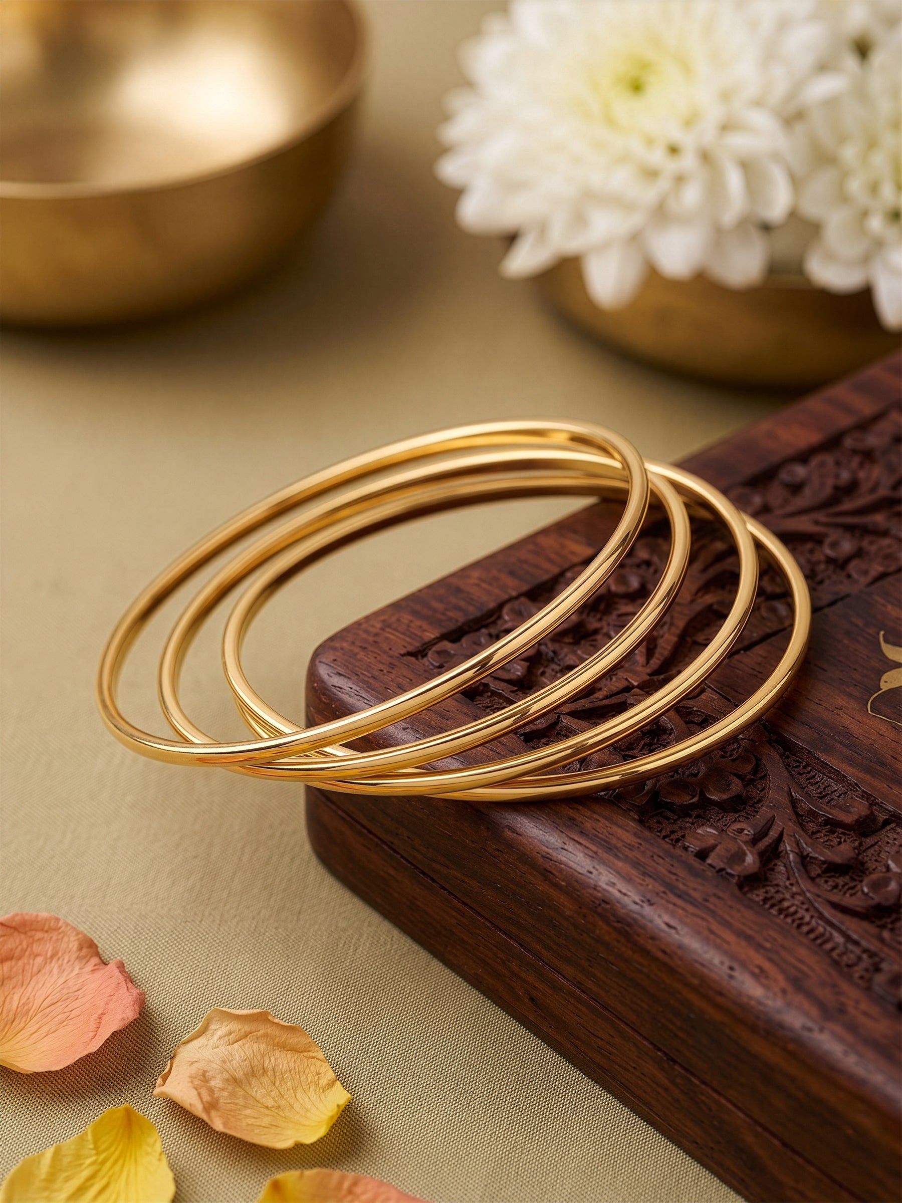 Kashvi Sleek Round Gold Set Of 4 Women's 2/4, 2/6, 2/8 Bangles