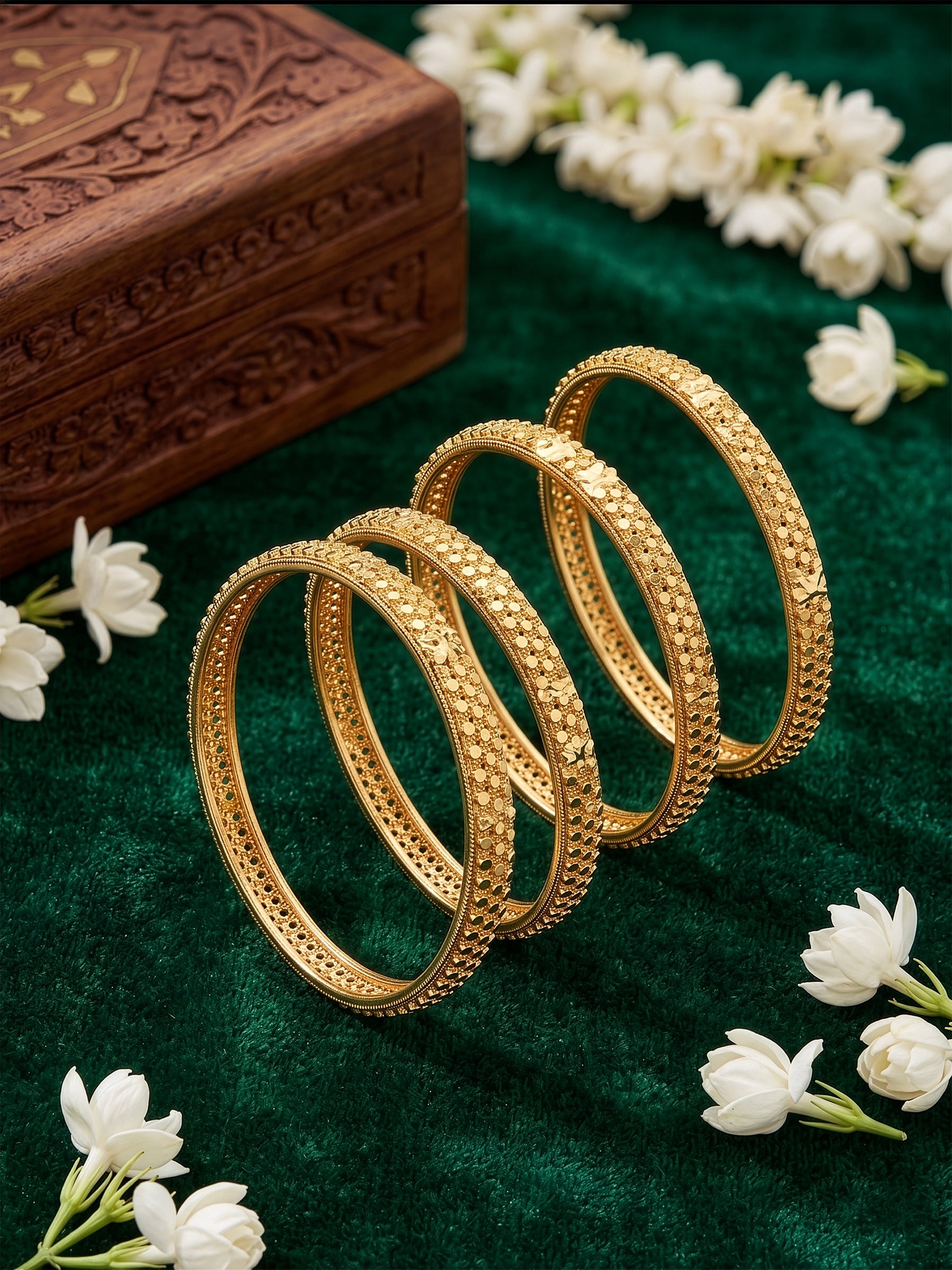 Suhani Textur Gold Set Of 4 Women's 2/4, 2/6, 2/8 Bangles