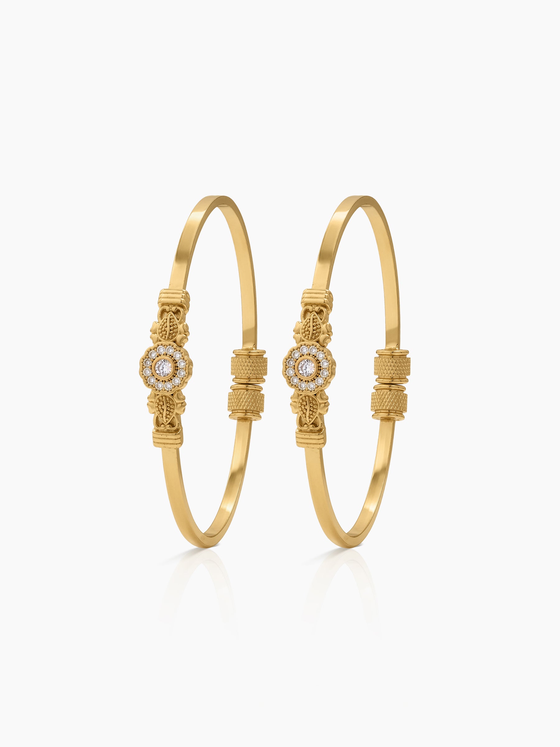 Mayuri Round Halo Leaf Diamond Gold Set Of 2 Women's 2/4, 2/6, 2/8 Cuff Bangles